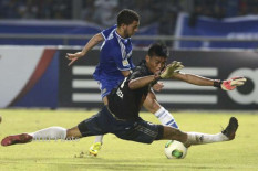 Arema FC Pensiunkan Nomor Punggungnya, Ini Kata Kurnia Meiga