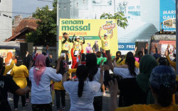 Gelorakan Hidup Sehat sembari Kenalkan Produk, Salad Cuscis Gelar Senam Massal