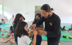 Komunitas Ini Punya Cara Kenalkan Wayang dengan Cara yang Menyenangkan