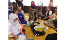 Atasi Kemiskinan, UMY Dorong Penguatan Ekonomi Berbasis Keluarga di Kampung Ratmakan Jogja