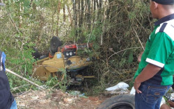 Truk Pengangkut Pupuk Masuk Jurang di Bukit Bego Bantul