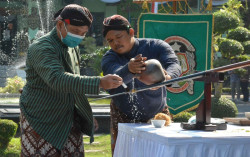 Pemkot Jogja Gelar Jamasan Pusaka Tahun 1921, Tombak Wijaya Mukti