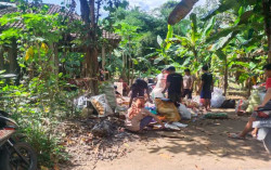 KKN-T UAA Bersama Karang Taruna Ikut "Bantul Bebas Sampah 2025"