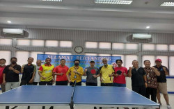 Pertandingan Persahabatan Tenis Meja PUDAM vs PWI Imbang