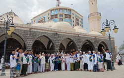 Puluhan Warga Wadas dan Kaliwader Kompak Berangkat Umrah