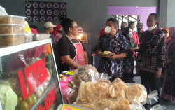 Berburu Kuliner di Sumbermulyo, Bantul? Ganjuran Food Court Saja