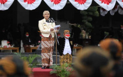 Rayakan HUT Jawa Tengah ke-72, Ganjar Ingatkan Nilai Perjuangan Wong Cilik