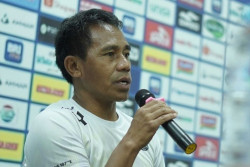 Persib Tekuk PSS di Maguwoharjo, Ini Kata Pelatih Sementara Persib