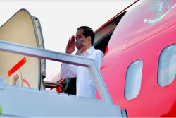 Pengamat Sarankan Relawan Jokowi Tidak Buru-Buru Dukung Capres