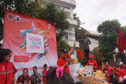 Bertabur Doorprize! 2000 Orang Ikut Senam SICITA di DPD PDI Perjuangan DIY
