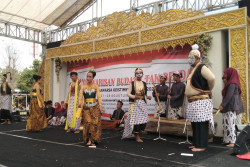 Atraksi Warisan Budaya Tak Benda di Lapangan Trirenggo Jadi Hiburan Masyarakat