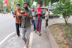 Jalan Kaki ke PN Sleman, Gugatan Pemilik RM Pak Parto atas Sengketa Lahan Mereka Ditolak