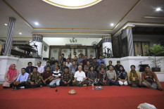 Puluhan Kades di Dompu Datangi Kediaman Ganjar Pranowo