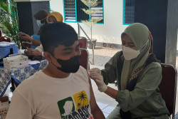 Animo Vaksin Booster Tinggi, Ratusan Warga Serbu Kalurahan Maguwoharjo