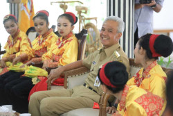 Surprise... Rumah Dinas Ganjar Disulap Jadi Panggung Pertunjukan