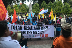 Upah Tetap tapi Harga BBM Naik, Buruh di DIY Sampaikan Aspirasi kepada DPRD DIY