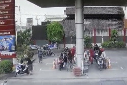 Hendak Bakar SPBU, Pria Ini Dihajar Massa