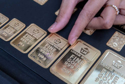 Harga Emas Hari Ini Stagnan
