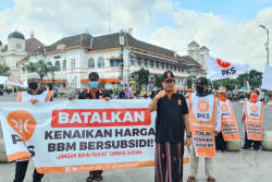 PKS Penuhi Titik Nol untuk Tolak Kenaikan BBM, Emak-emak Juga Ikut