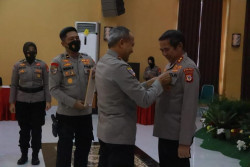 Sejumlah Pejabat Polda dan Bhabinkamtibmas DIY Diganjar Penghargaan