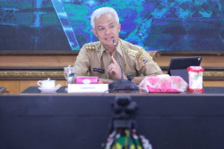 Ganjar Dorong Pemerintah Pusat Kaji Keputusan Menghapus Tenaga Honorer