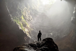 Serunya Berburu Cahaya Surga di Gua Jomblang Gunungkidul