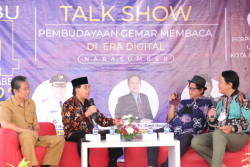 Hadirkan Novelis Gol A Gong, Perpuskot Magelang Gelar Talk Show