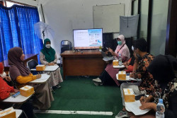 Gaptek Jadi Kendala Pelaku UMKM Tak Daftar Produk Sertifikasi Halal