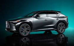 Dengan Beredarnya Mobil Listik Toyota Sebanyak 7.000 Unit, Klaim Sukses Kikis Emisi 7.000 Ton