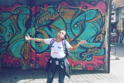Bulan Madu Ternyata Tak Harus Berdua, Perempuan Ini Contohnya