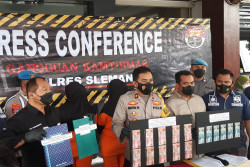 4 Tahun Korupsi BOS Nyaris Rp300 Juta, Kepala Sekolah dan Bendahara SMK di Sleman Ditahan