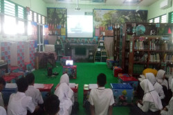 Keren! SMPN 2 Srandakan Gelar Pemilihan Ketua OSIS lewat Ponsel