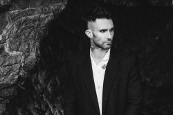 Pasca Skandal Selingkuh, Adam Levine Rilis Lagu Baru