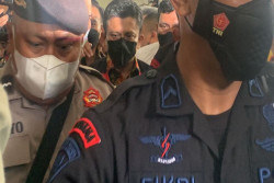 Ferdy Sambo Hela Napas Panjang lalu Coret Kertas Dakwaan Kasus Brigadir J
