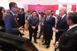 PLN Siap Pimpin Transisi Energi Indonesia