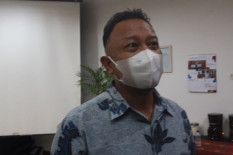 TRAGEDI KANJURUHAN: Pengawas Pertandingan Diam Saja Tahu Polisi Bawa Benda Terlarang, Kenapa?