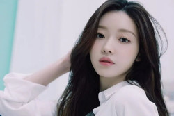 YooA Oh My Girl Akan Rilis Album Solo Baru