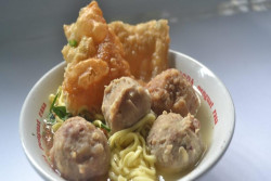 Tiga Rekomendasi Warung Bakso Enak di Jogja, Nikmat Disantap Kala Hujan Turun