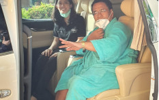 Hotman Paris Jadi Pengacara Irjen Teddy Minahasa Timbulkan Pro Kontra