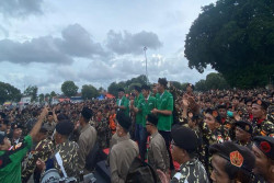 Gelar Apel di Alun-Alun Jogja, Gus Yaqut Ingatkan Banser Harus Patuhi Kiai