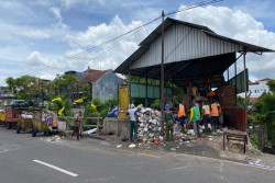 Jadwal Pembuangan ke Piyungan Berubah, Sampah di Jogja Menumpuk