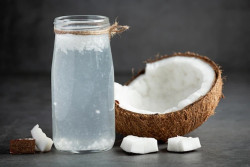 Air Kelapa Baik untuk Kesehatan Ginjal, Ini Faktanya