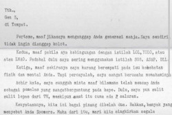 Gen Z & Boomer Saling Kirim Surat di Hari Sumpah Pemuda, Isinya Bikin Ketawa
