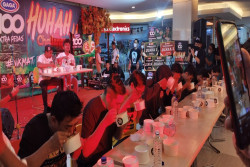 Diluncurkan Pertama Kali di Jogja, Rasakan Pedasnya Mie Gaga 100 Extra Pedas Level 7