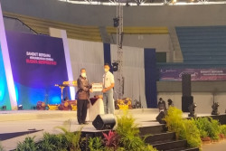 Ratusan Siswa Berprestasi di DIY Diberi Penghargaan, Ini Pesan Sultan
