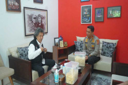 Cak Nun ke Kapolda DIY: Jangan Marah Kalau Dikritik!