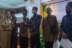 5 Orang Penghayat Kepercayaan Bantul Terima Dokumen Kependudukan