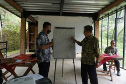 Menggali Pentingnya Community Learning Center Wana Tematik