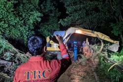 Tanah Longsor Kembali Terjadi di Bukit Bintang, Arus Lalu Lintas Masih Dialihkan