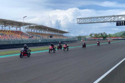 Juara Asia  Andi Gilang & Komunitas Honda Ramaikan CBR Track Day di Mandalika